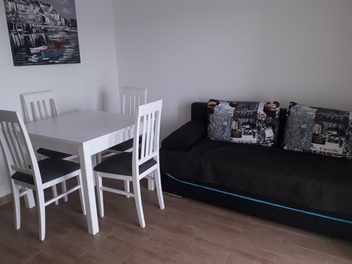 Apartmani Mara I Kata Omiš Exterior foto